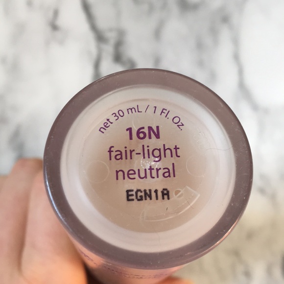 Tarte foundcealer in fair-light neutral - Picture 2 of 2